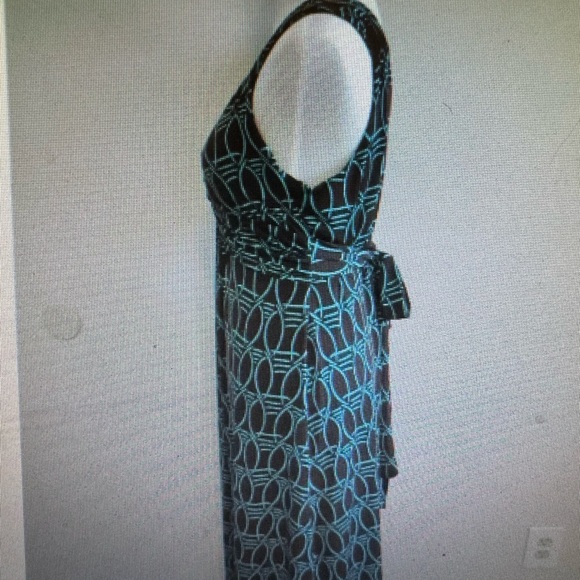 Zenobia 3x Sleeveless Dress - Picture 2 of 3